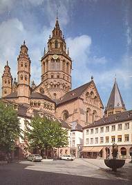 [Domplatz zu Mainz]